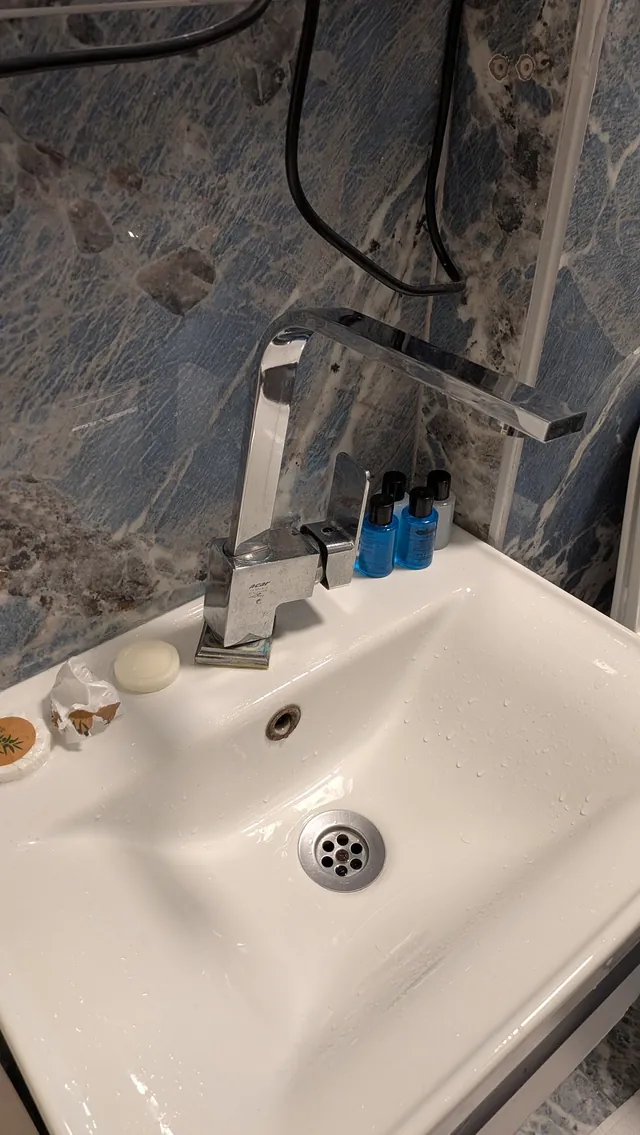 Lavabo ve banyo malzemeleri