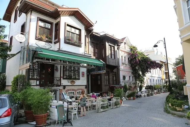 Cankurtaran ve Ahırkapı
