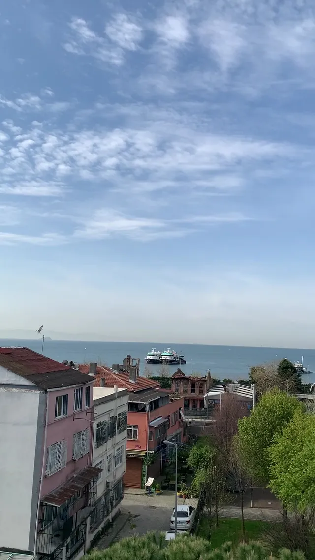 Çatılar ve Marmara Denizi